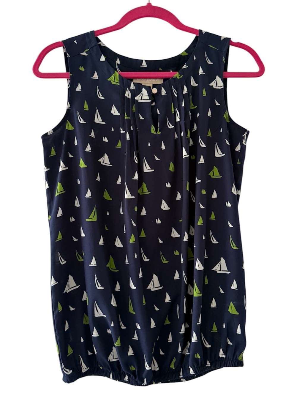 ❌Sold❌ Banana Republic Navy Sleeveless Top - Sailboat Motif